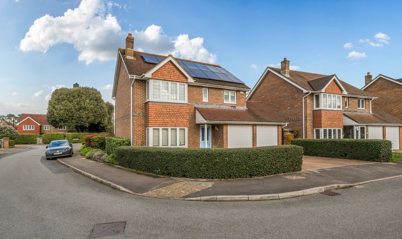 Lady Harewood Way, Epsom, KT19