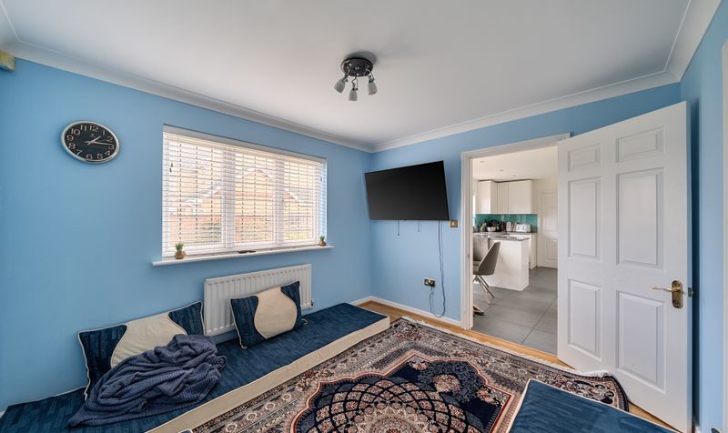 Lady Harewood Way, Epsom, KT19