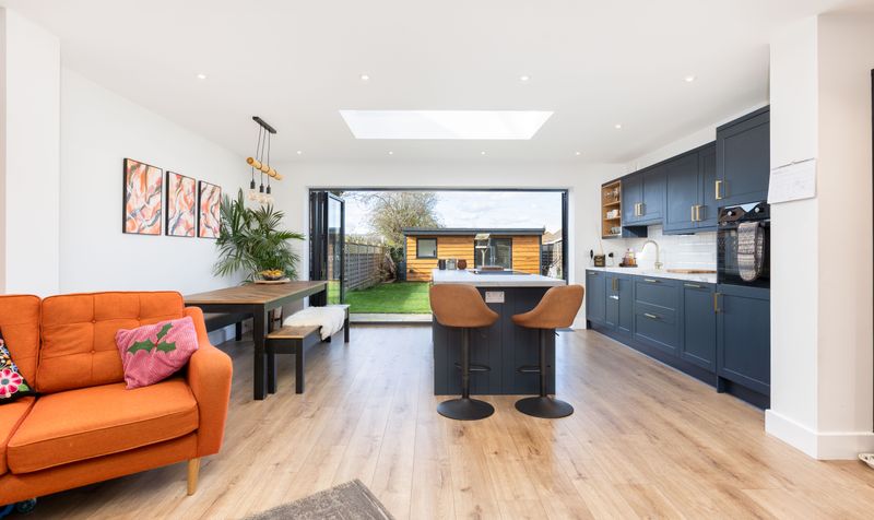 3 Bedroom House For Sale &ndash; Milestone Road, Hitchin, SG5 2