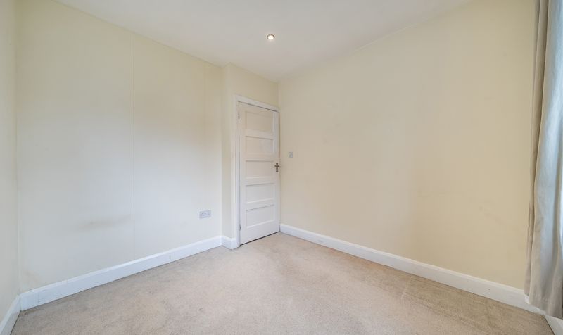 Eastdean Avenue, Epsom, KT18