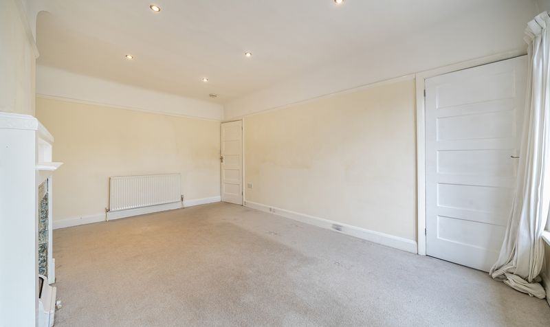 Eastdean Avenue, Epsom, KT18