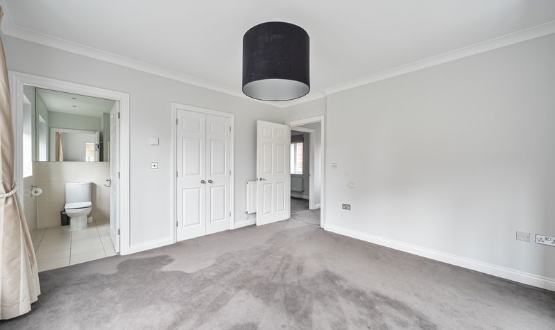 Mulberry Way, Ashtead, KT21