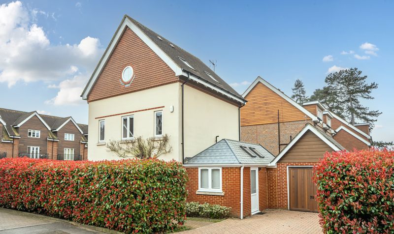 Mulberry Way, Ashtead, KT21