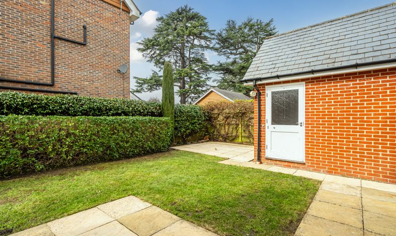 Mulberry Way, Ashtead, KT21