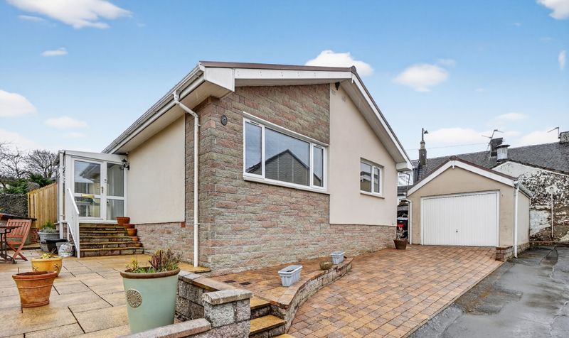 6 Knowe, Mauchline, KA5 5BY