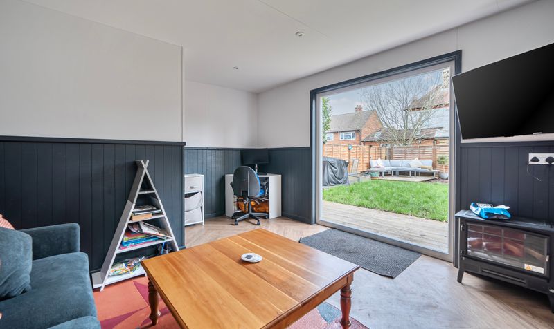 Caenwood Road, Ashtead, KT21