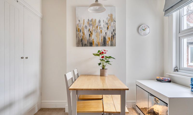 Caenwood Road, Ashtead, KT21