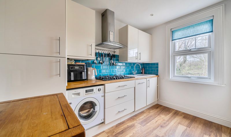 Caenwood Road, Ashtead, KT21