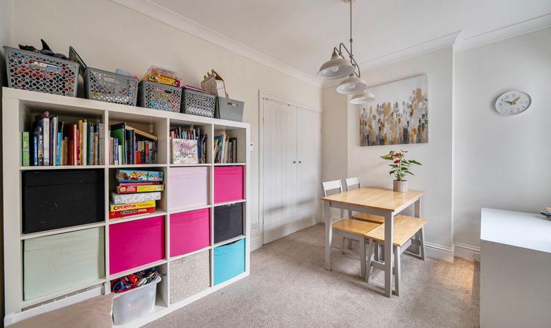 Caenwood Road, Ashtead, KT21