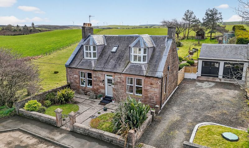 Oswald Cottage, 1 Main Road, Kirkoswald, KA19 8HY