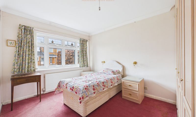 Rushton Drive, Upton, CH2