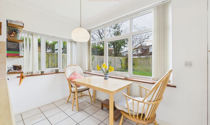 Rushton Drive, Upton, CH2