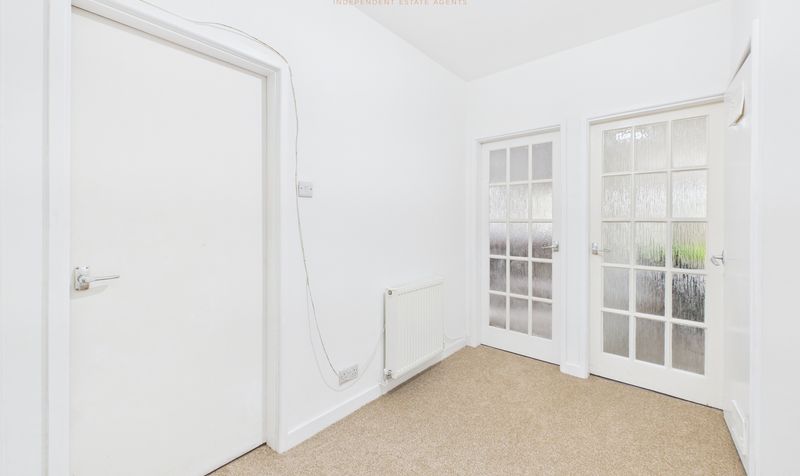 Rushton Drive, Upton, CH2