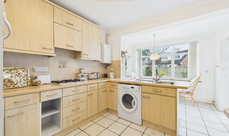 Rushton Drive, Upton, CH2