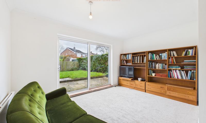Rushton Drive, Upton, CH2