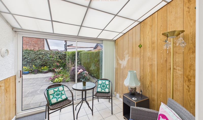 Canadian Avenue, Hoole, CH2