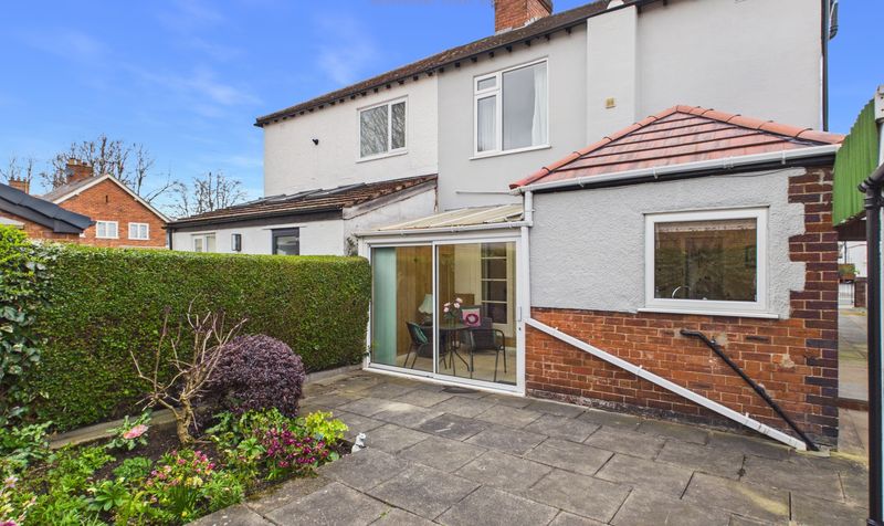 Canadian Avenue, Hoole, CH2
