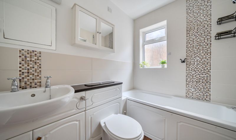 Middle Lane, Epsom, KT17