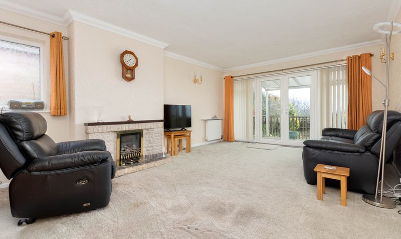 3 Bedroom Bungalow For Sale &ndash; Stotfold Road, Hitchin, SG4 3