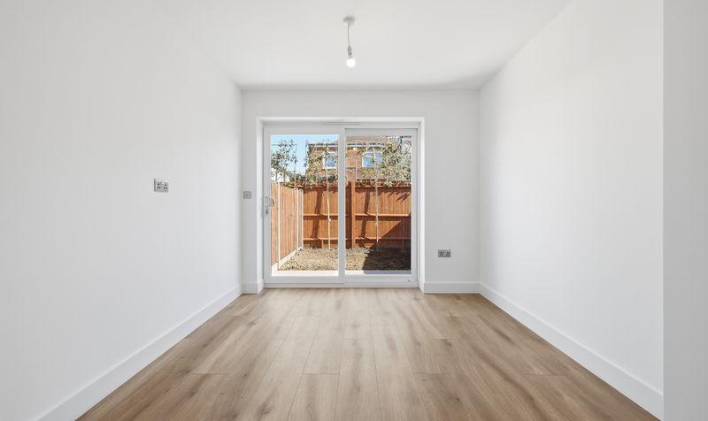 1 Bedroom House For Sale &ndash; Cooks Way, Hitchin, SG4 3