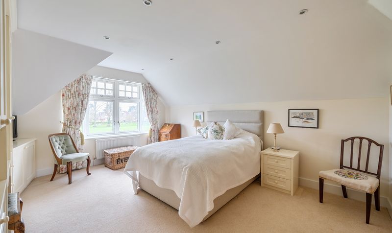 Gwennap Place, Ashtead, KT21