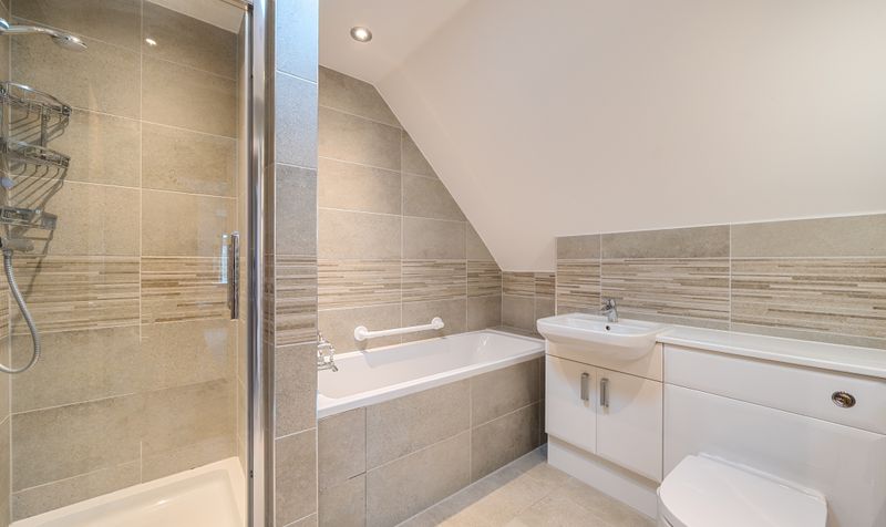 Gwennap Place, Ashtead, KT21