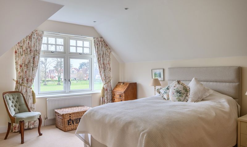 Gwennap Place, Ashtead, KT21