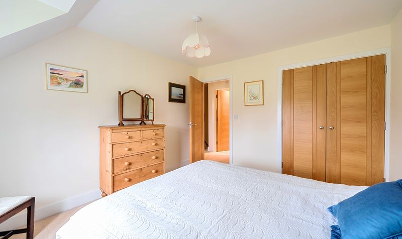 Gwennap Place, Ashtead, KT21