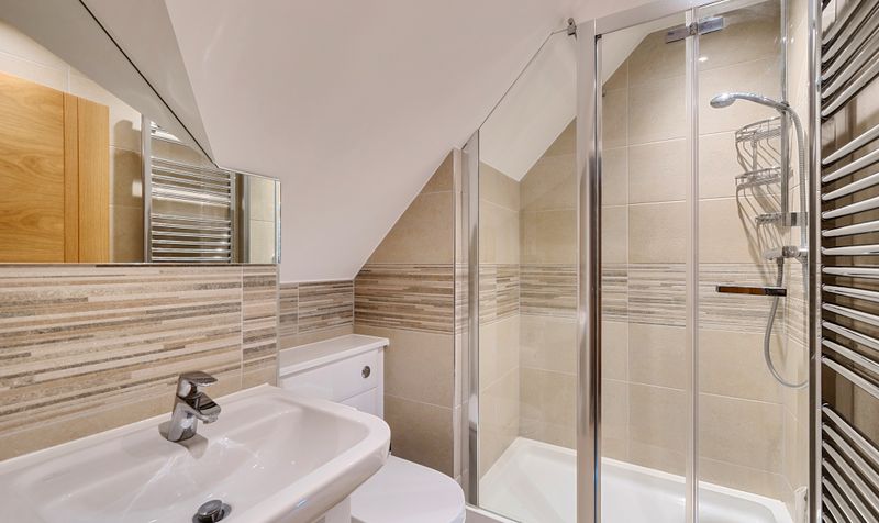 Gwennap Place, Ashtead, KT21