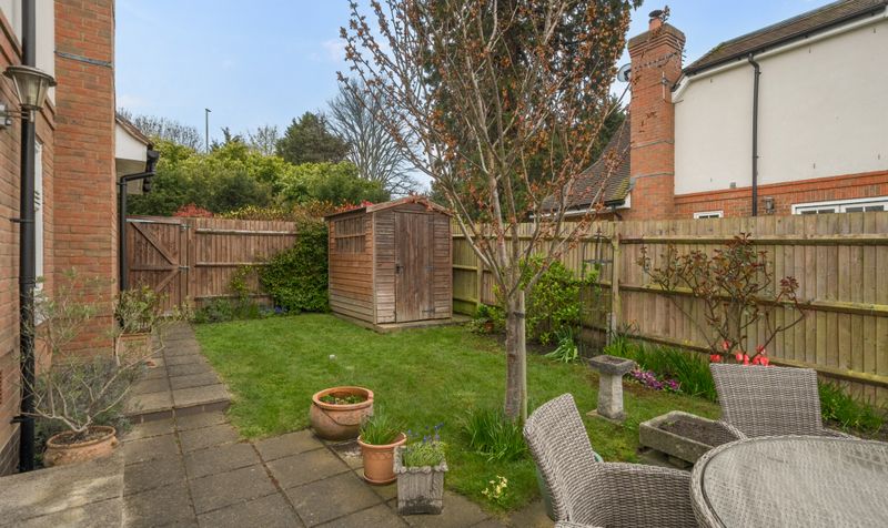 Gwennap Place, Ashtead, KT21
