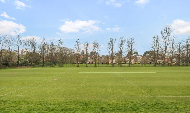 Gwennap Place, Ashtead, KT21