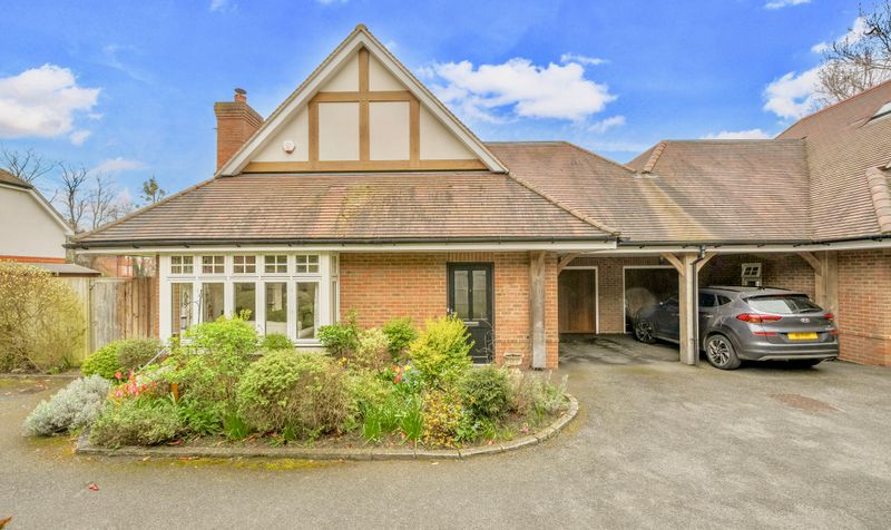 Gwennap Place, Ashtead, KT21
