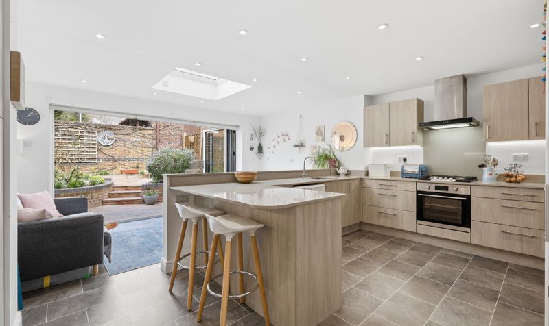 3 Bedroom House For Sale &ndash; Elms Close, Little Wymondley, SG4 2