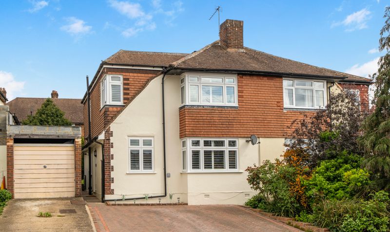 The Crescent, Epsom, KT18