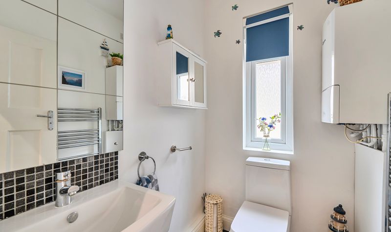 The Crescent, Epsom, KT18