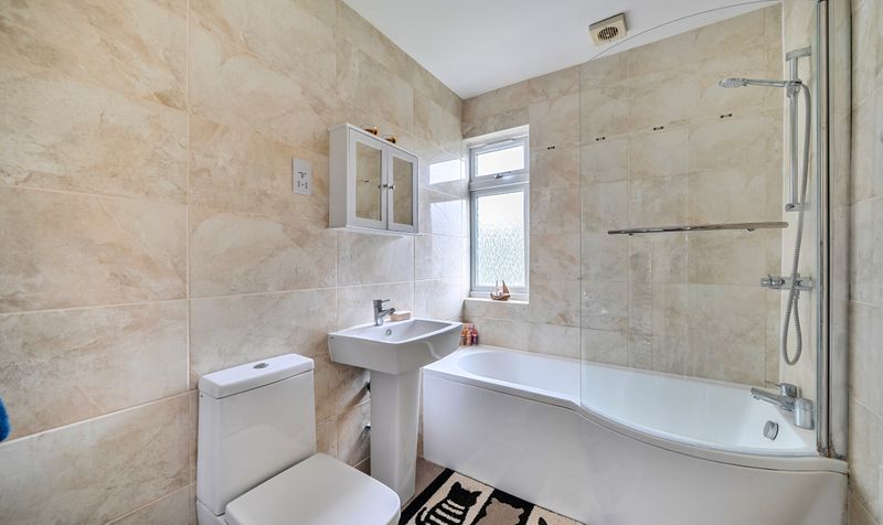 The Crescent, Epsom, KT18