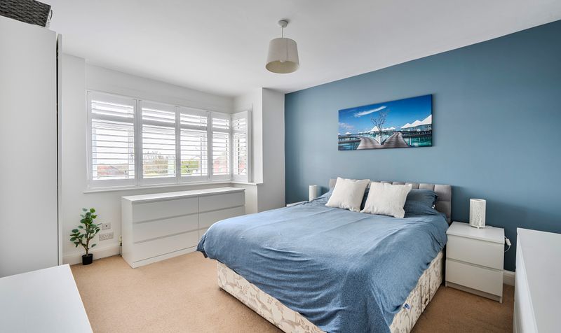 The Crescent, Epsom, KT18