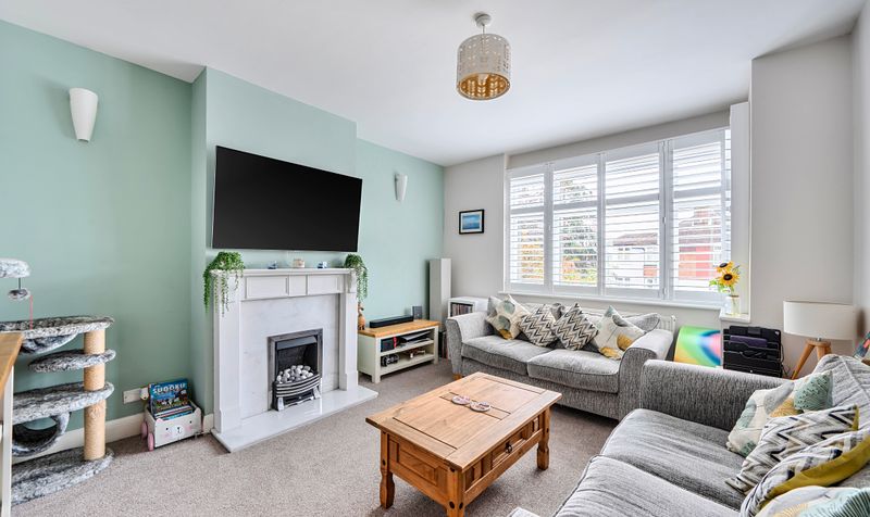 The Crescent, Epsom, KT18
