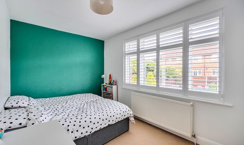 The Crescent, Epsom, KT18