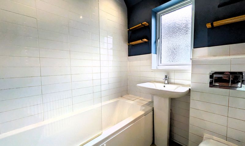 Eastdean Avenue, Epsom, KT18