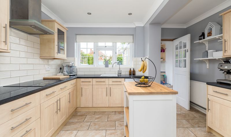 2 Bedroom Cottage For Sale &ndash; Church Street, Langford, SG18 2