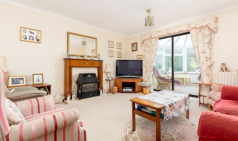 3 Bedroom House For Sale &ndash; Sycamore Close, St. Ippolyts, SG4 2