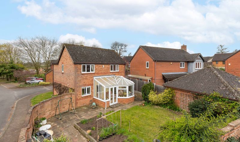 3 Bedroom House For Sale &ndash; Sycamore Close, St. Ippolyts, SG4 3