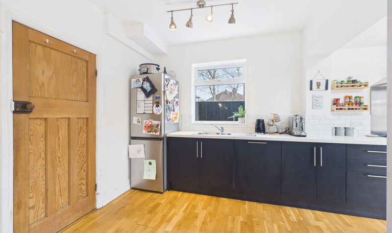 Maytree Avenue, Vicars Cross, CH3