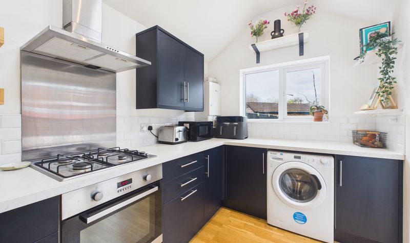 Maytree Avenue, Vicars Cross, CH3
