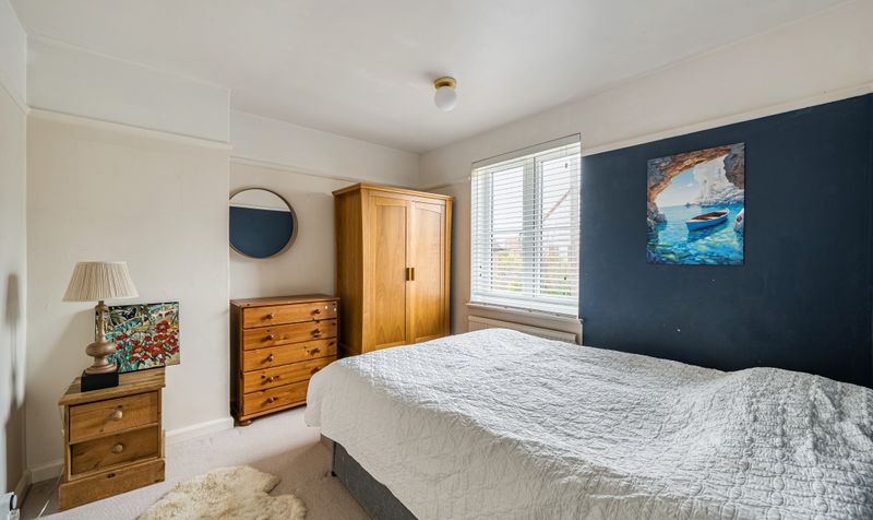 Kingston Avenue, Leatherhead, KT22