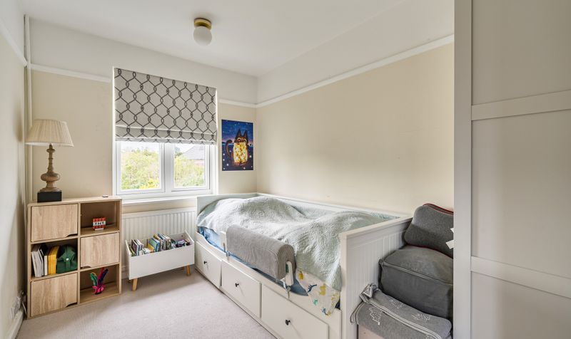 Kingston Avenue, Leatherhead, KT22