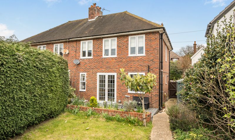 Kingston Avenue, Leatherhead, KT22