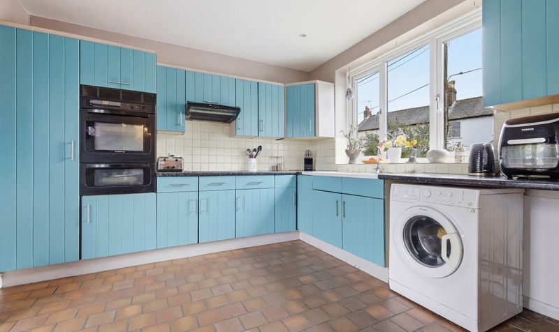 3 Bedroom Bungalow For Sale &ndash; Langley Village, Langley, SG4 3