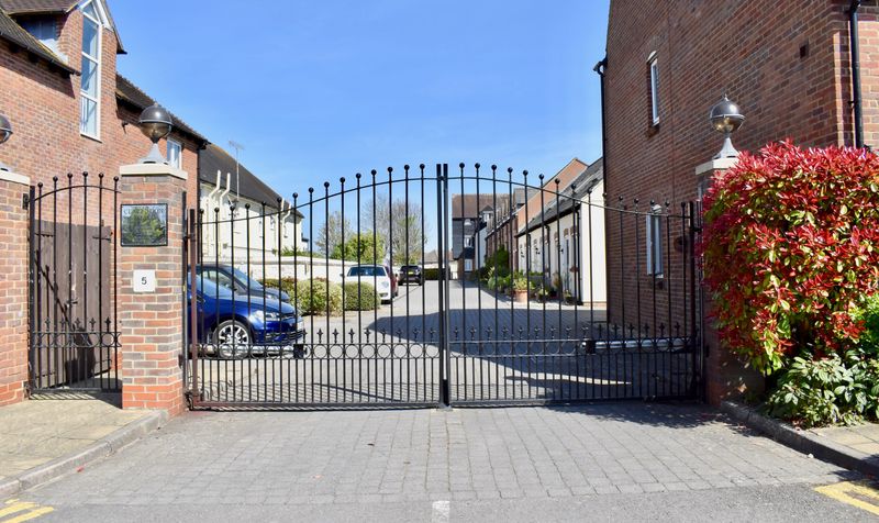 Parkers Lane, Ashtead, KT21